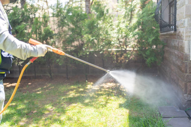 Best Exterminator Services  in Herricks, NY